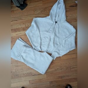 NWOT Gray Hoodie and Sweatpants Set Size Medium